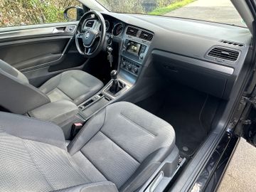 Volkswagen Golf - 12