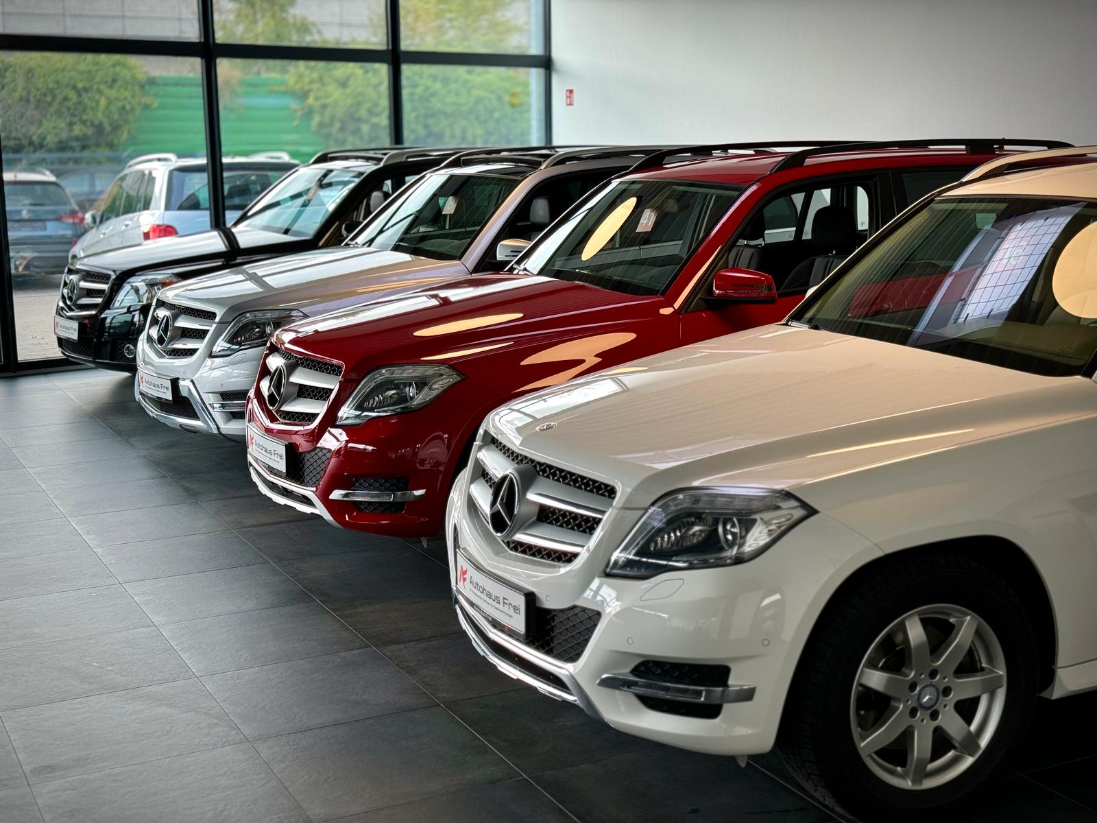 showroom-image-top