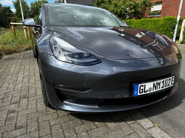 Tesla Model 3 Long Range Top Zustand Mwst. ausweisbar