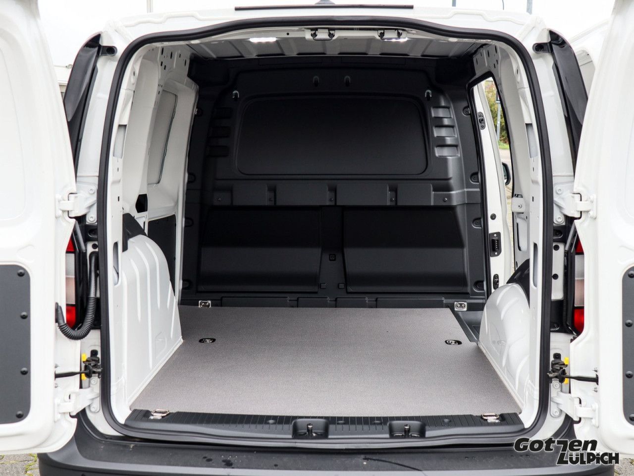 Fahrzeugabbildung Volkswagen Caddy Cargo 2.0 TDI Klima AHK App-Connect ZV