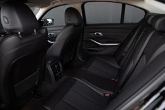 BMW 320i Advantage*Limousine*Unfallfrei*BMW-Garantie