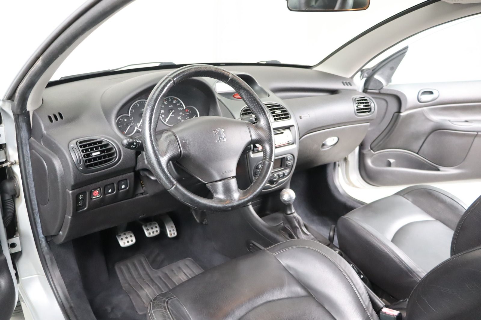 Fahrzeugabbildung Peugeot 206 Cabriolet 1.6i * Leder * Klima * SHZ cc