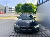BMW 318d Touring Aut. Advantage Navi/PDC/Klima/LED - Behindertengerechte BMW 318
