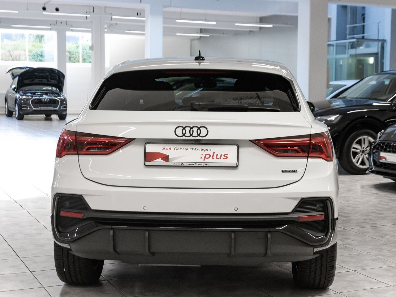 Audi Q3 Sportback 40 TDI qu S line AHK Matrix SONOS foto 5