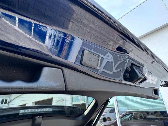 Toyota RAV4 5-Türer 2,5L Hybrid 4x4 Allrad Lounge *Pano