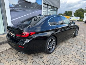 Fahrzeugabbildung BMW 520 i Limousine M Lenkrad Leder LED GSD 18"