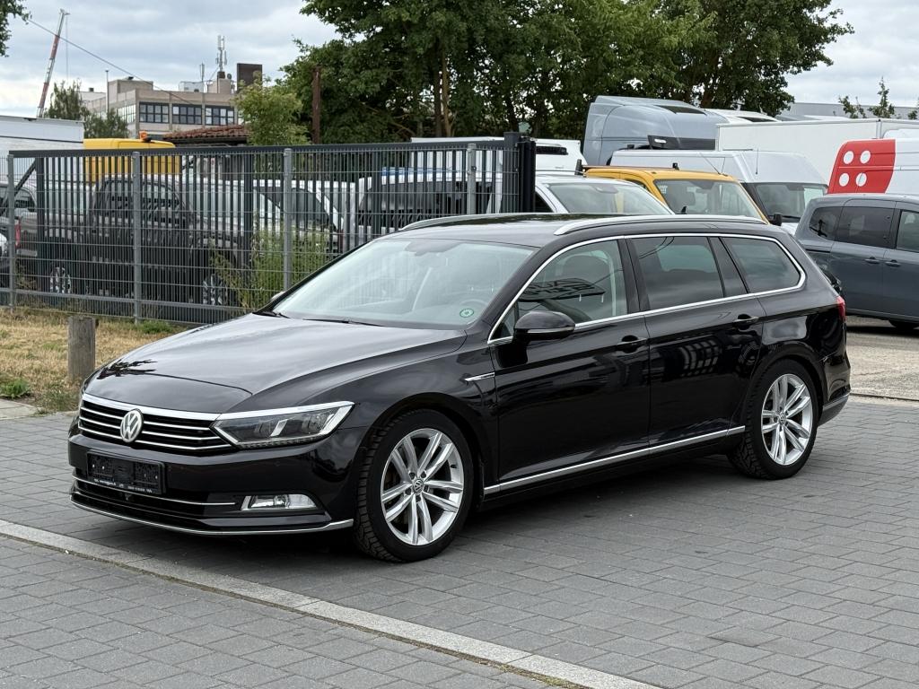 VOLKSWAGEN PASSAT R-LINE - 239 CV - HIGHLINE - 4MOTION - BVA - ALCANTARA