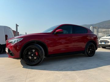 Alfa-Romeo Stelvio - 2