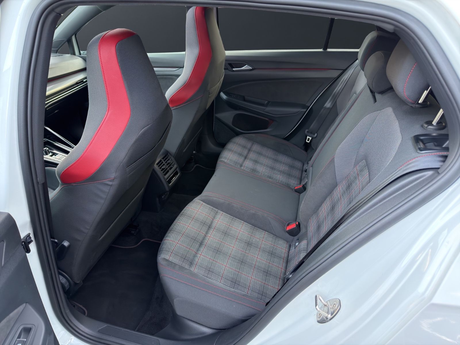 Fahrzeugabbildung Volkswagen Golf VIII Lim. GTI