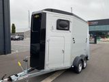 Humbaur Notos Alu 2.4t Pferdeanhaenger Sattelkammer, Dre