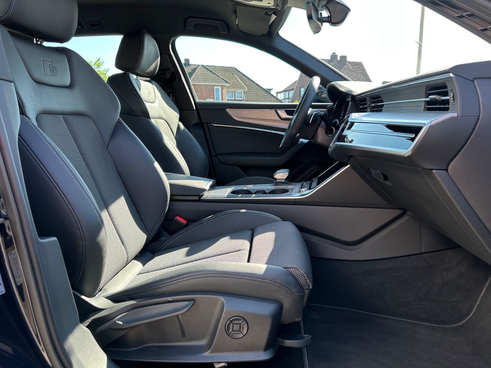 Fahrzeugabbildung Audi A6 Avant 40 TDI S line S Tronic ACC/Matrix/Navi