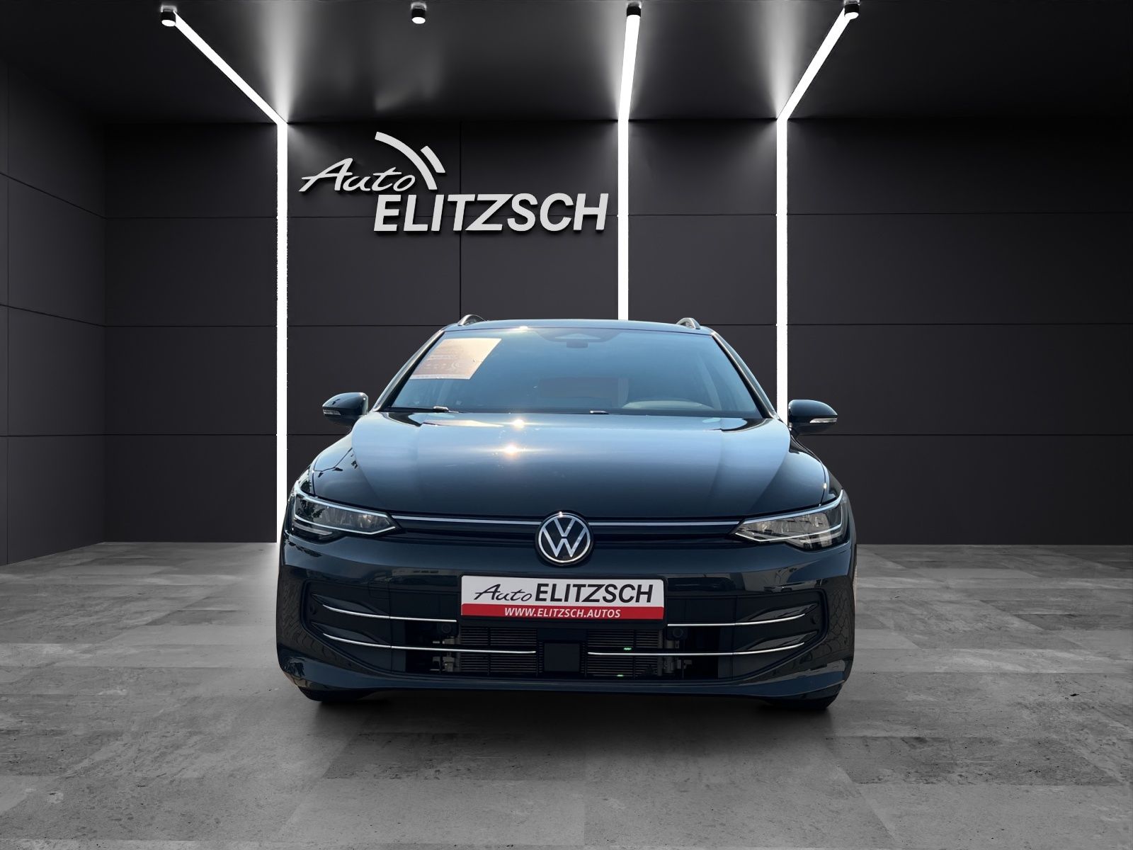 Fahrzeugabbildung Volkswagen Golf VIII Variant TSI Energy DSG LED Navi AID AC