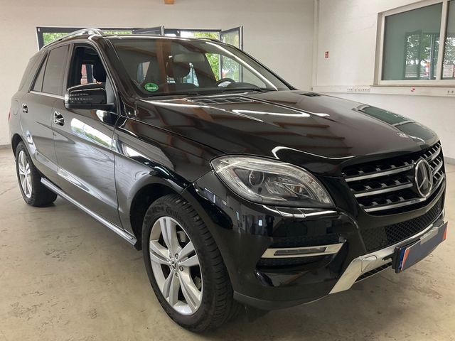 Mercedes-Benz ML ML 350 CDI AHK Navi Kamera Airmatik Standheiz