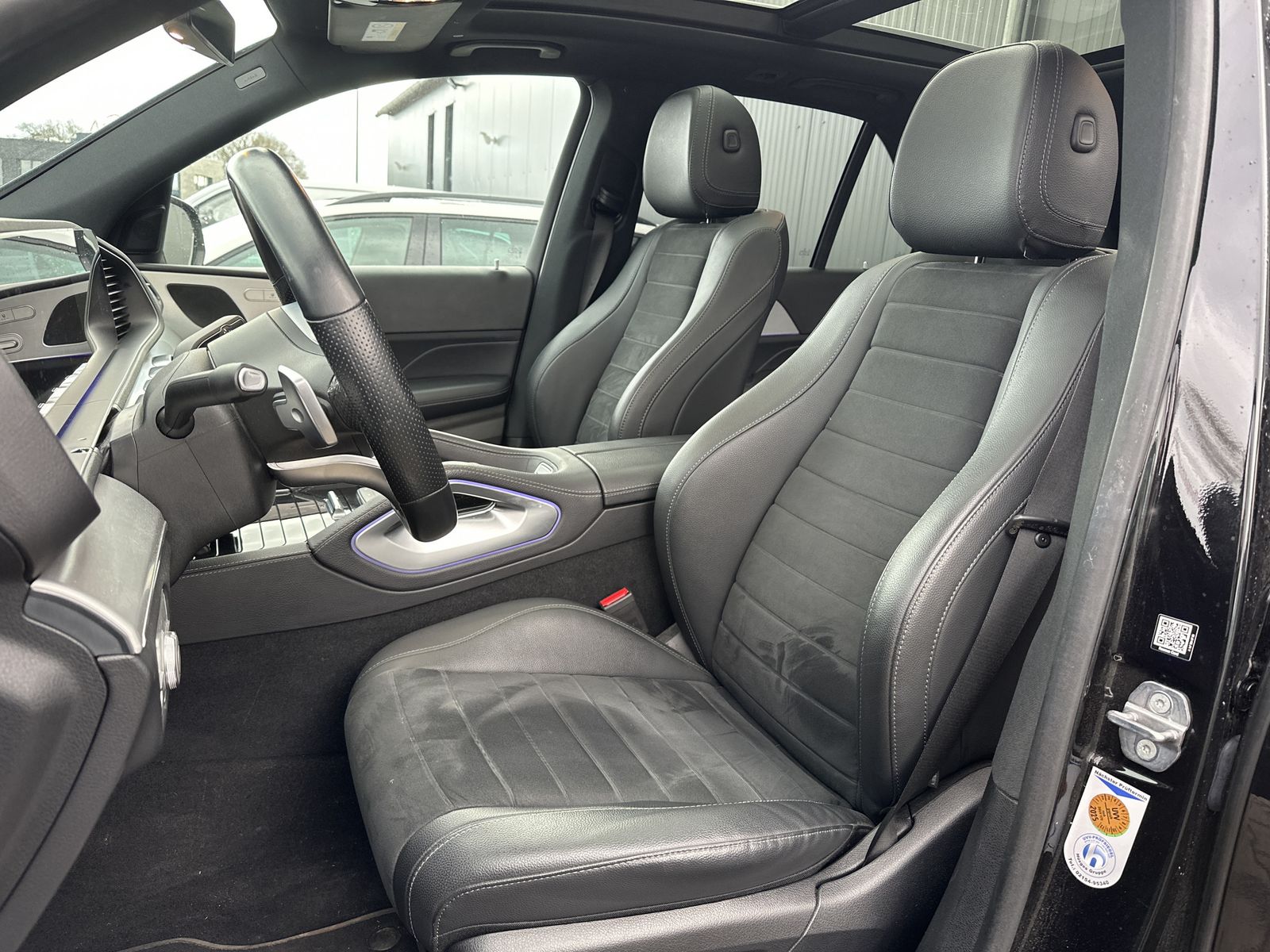 Fahrzeugabbildung Mercedes-Benz GLE 350de 4Matic AMG-Line NAV+LED+PANORAMA+360°