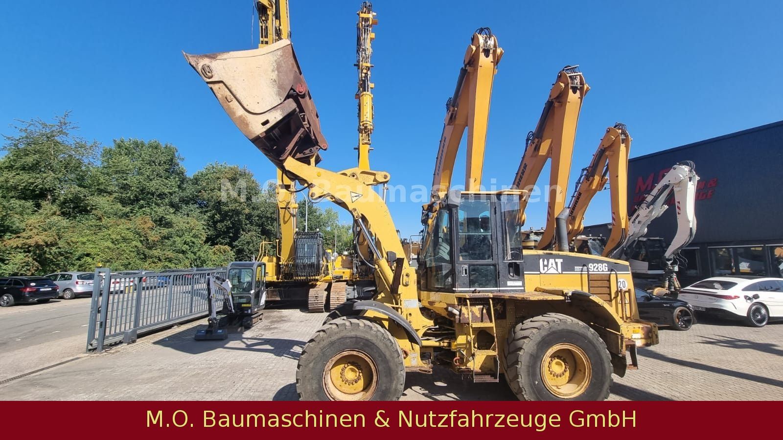 Fahrzeugabbildung CAT 928 G / Hochkippschaufel / SW /