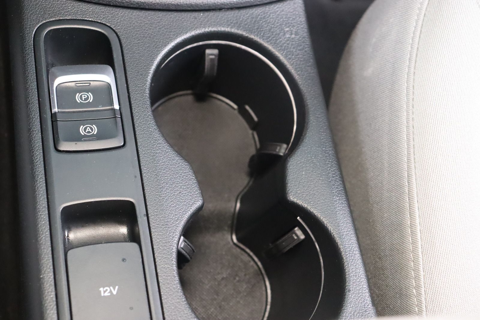 Fahrzeugabbildung Audi Q3 2.0 TFSI S tronic quattro * Standhzg. *