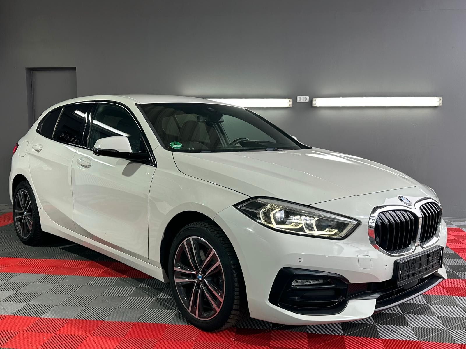 BMW 116 d Sport Line*Navi*Bluethooth*DAB*LED*