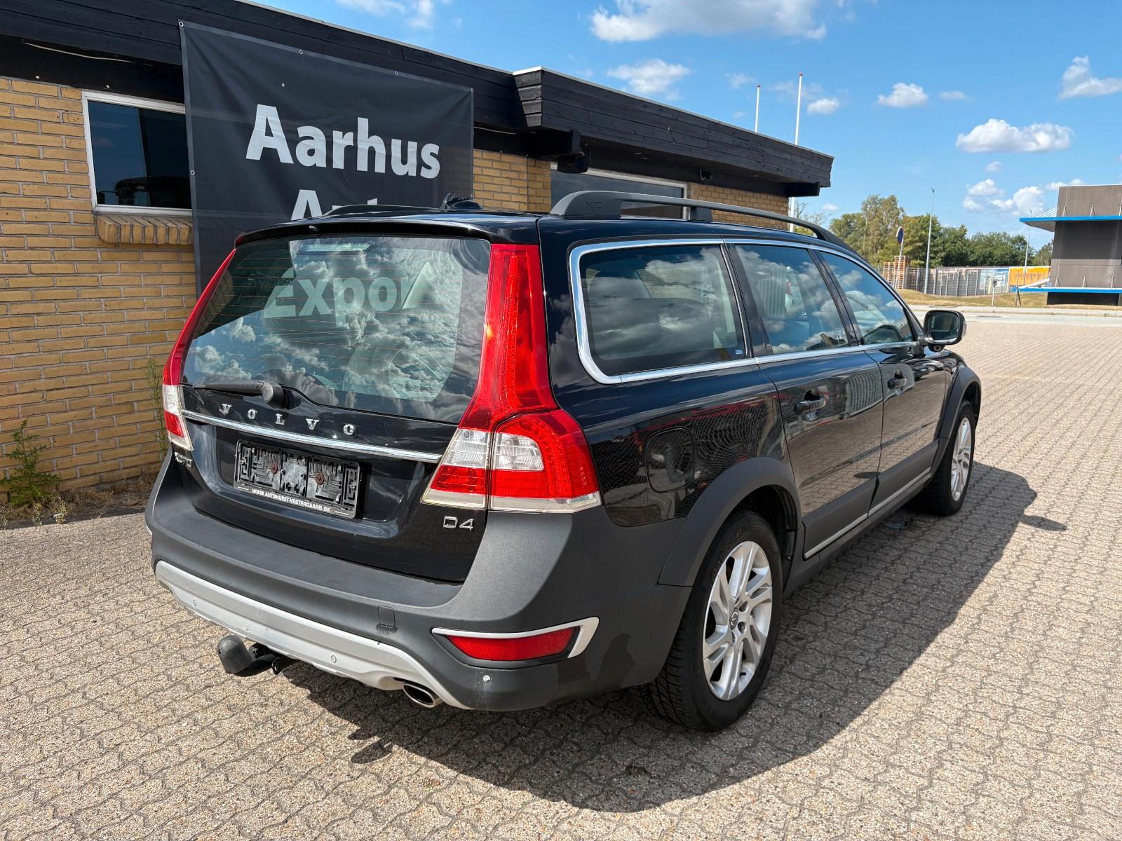 Volvo XC70 2015 — двигун 1.969 cm³, 181 HP (133kW)