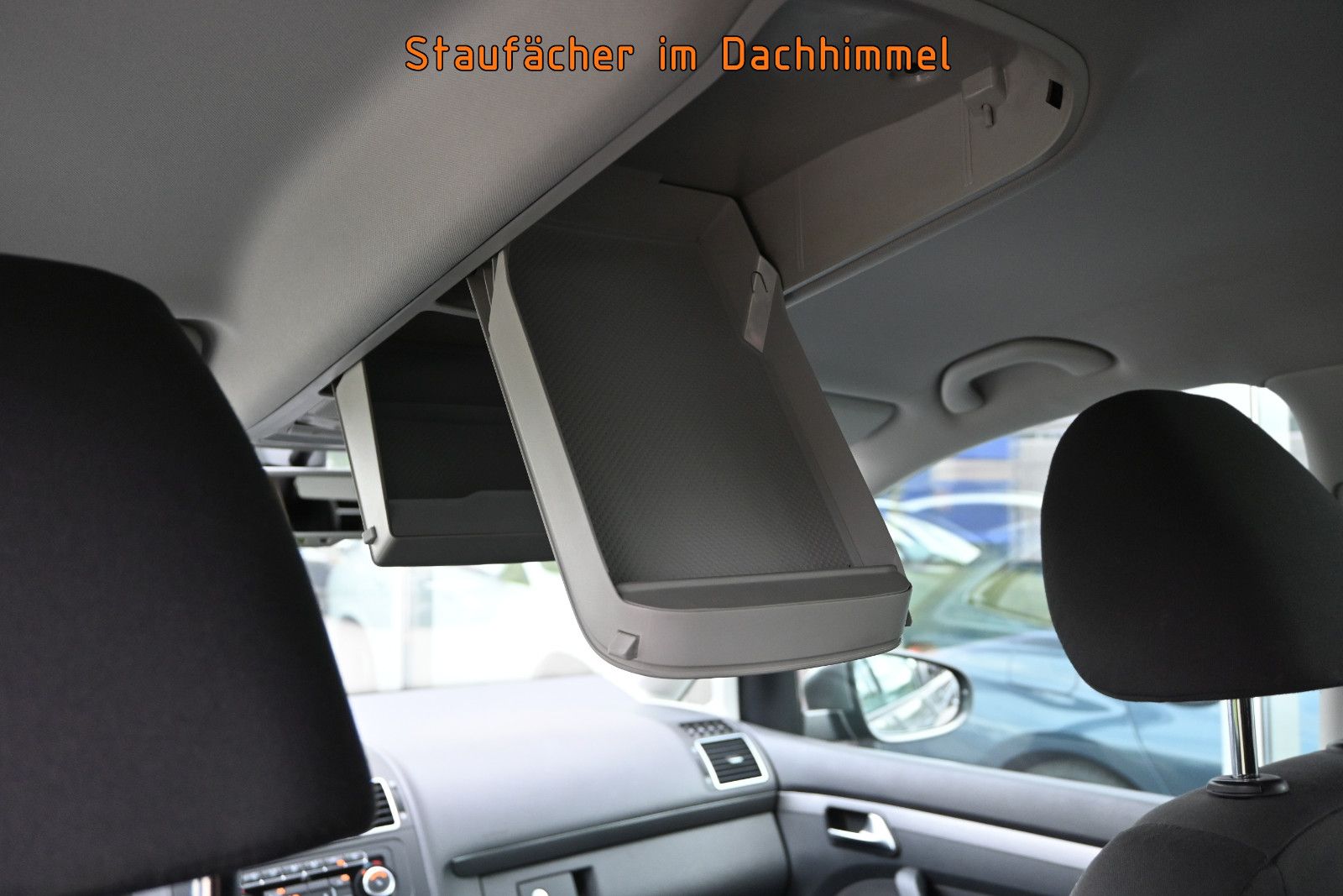 Fahrzeugabbildung Volkswagen Touran 1.6 TDI Comfortline °7-SITZE°KAMERA°02.28