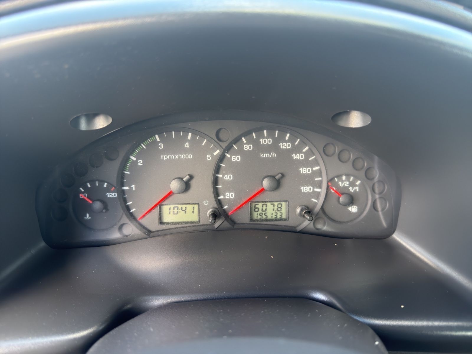 Fahrzeugbild 16