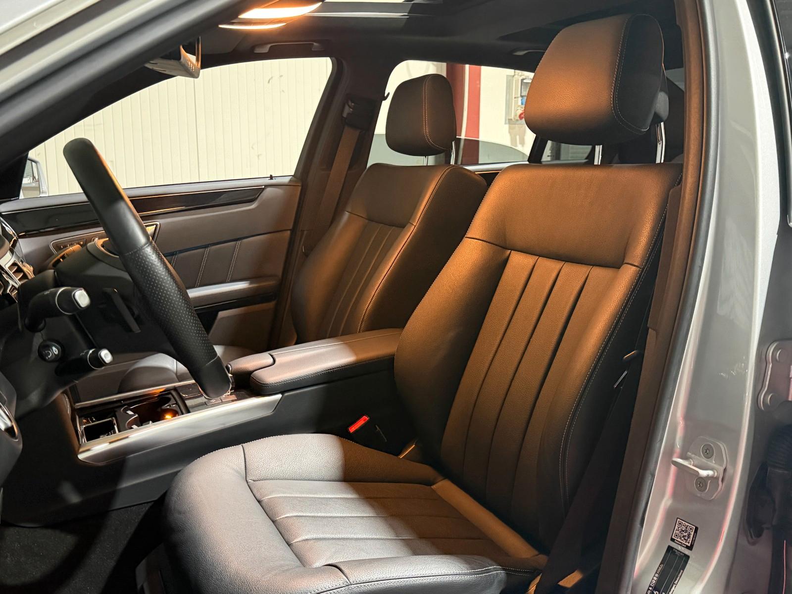 Mercedes-Benz E 300 Limousine E 300 CGI BlueEfficiency 4Matic