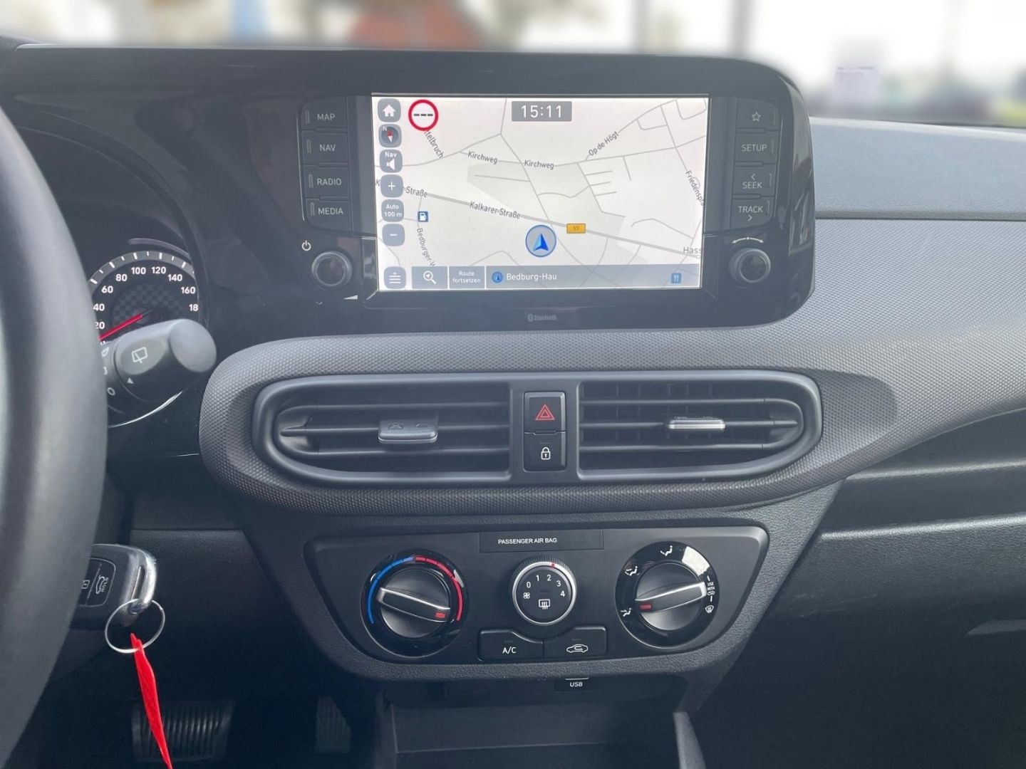 Fahrzeugabbildung Hyundai i10 1.0 Intro Edition Navi Kamera Sitzheizung Rü