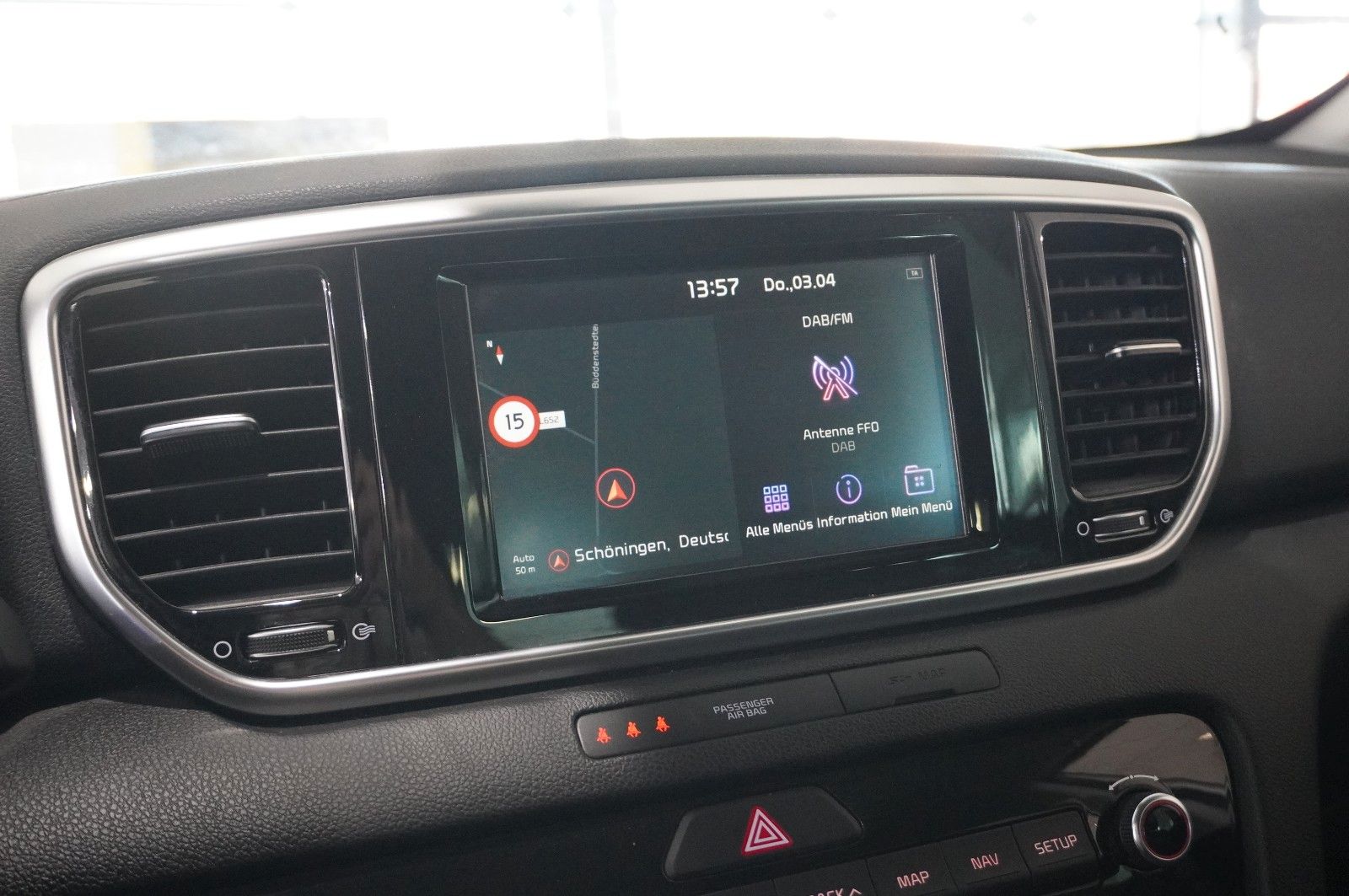 Fahrzeugabbildung Kia Sportage 1.6 CRDI 2WD DCT NAVI/LED/KAMERA/SH/AHK