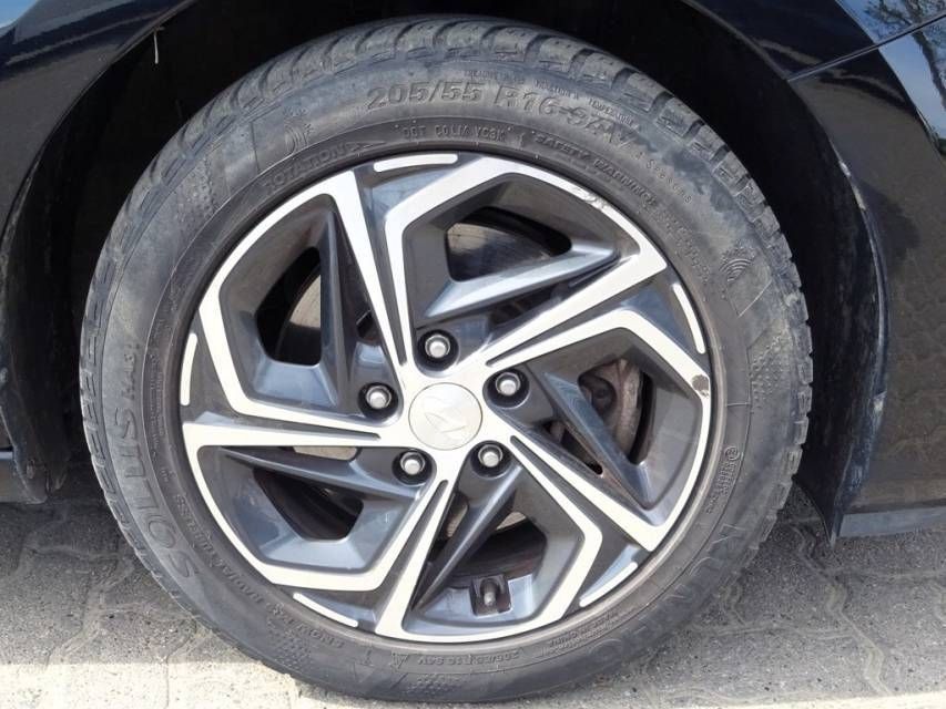 Fahrzeugabbildung Hyundai i30 Kombi 1,5 T-GDI 48V-Hybrid Edition 30