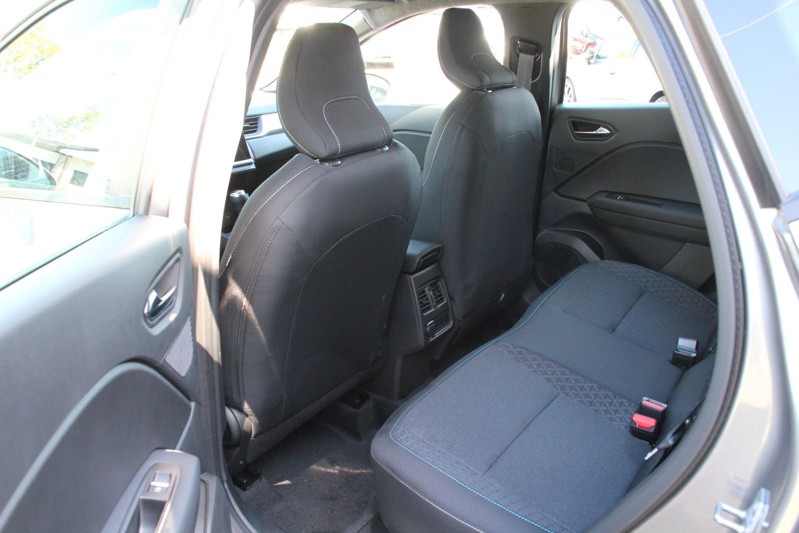 Fahrzeugabbildung Mitsubishi ASX Basis