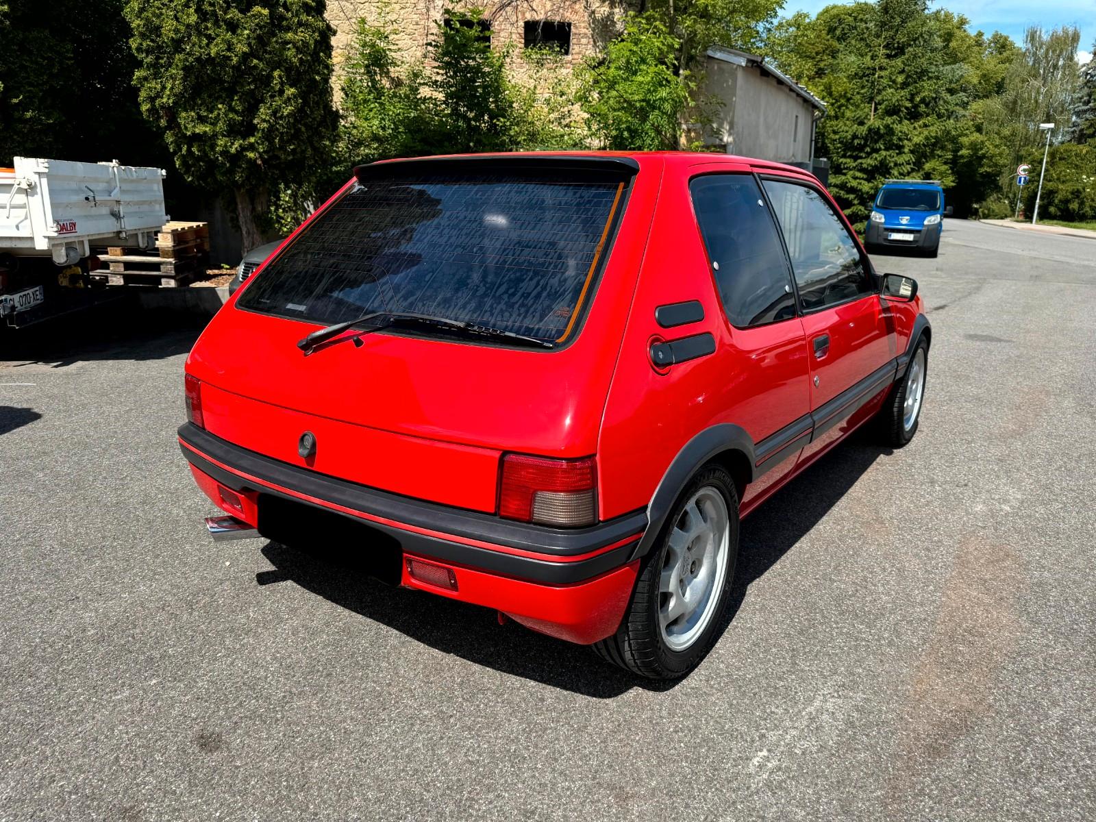 PEUGEOT 205 - GTI - DIRECTION ASSISTÉE - 120 CV - BVM