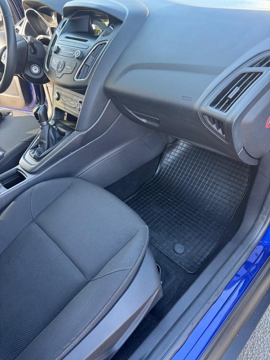 Ford Focus 2015 — photo 11