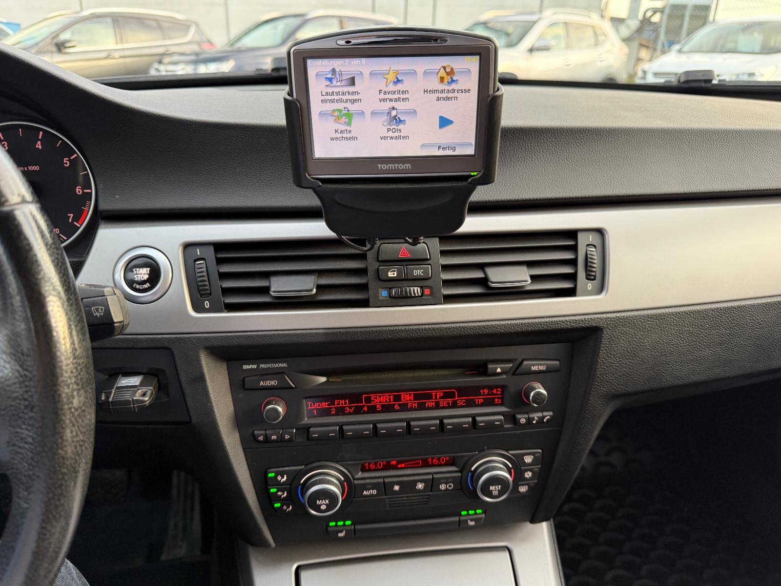 BMW 320 2007 — photo 12