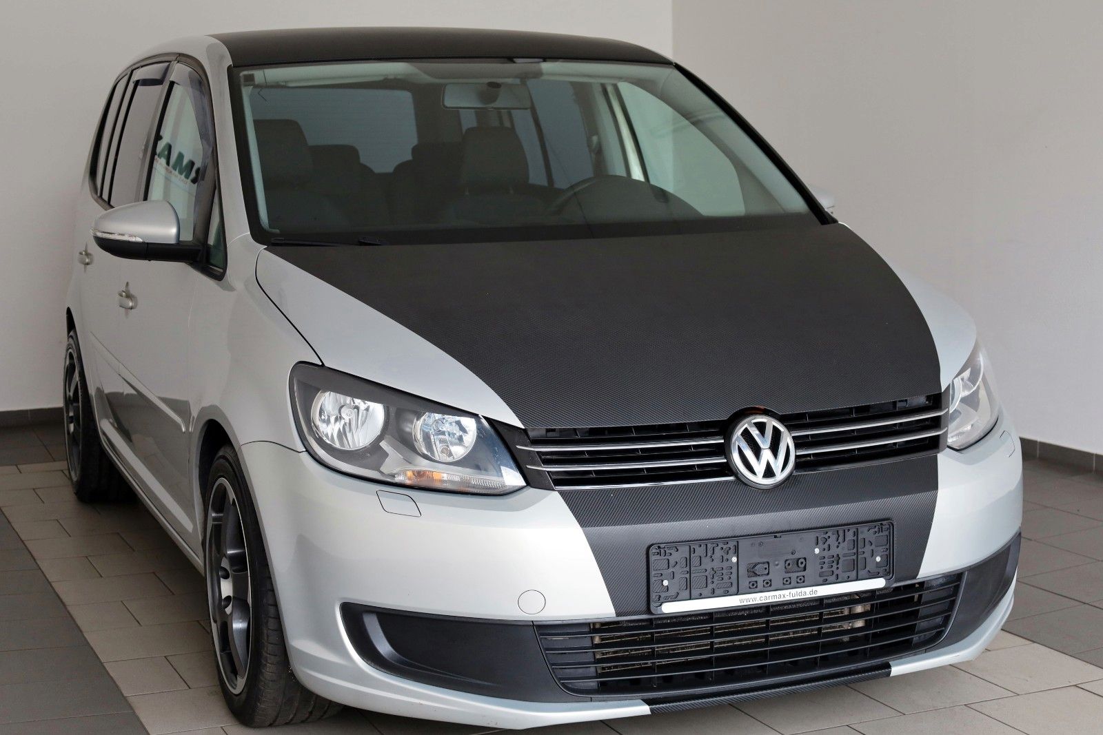 Fahrzeugabbildung Volkswagen Touran Trendline Navi,SH,PDC,8 fach bereift