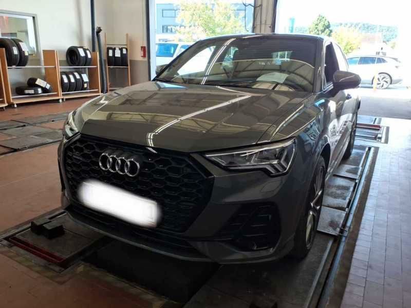 Audi Q3 Sportback quattro S line *AHK*PANO*BLACKSTYLE foto 2