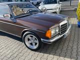 Mercedes-Benz 280 - Mercedes-Benz 280: Coupé