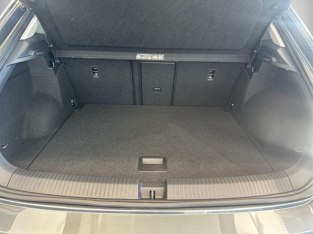Volkswagen T-Roc 1.0TSI Active LED Navi StHz Kamera el.Heck