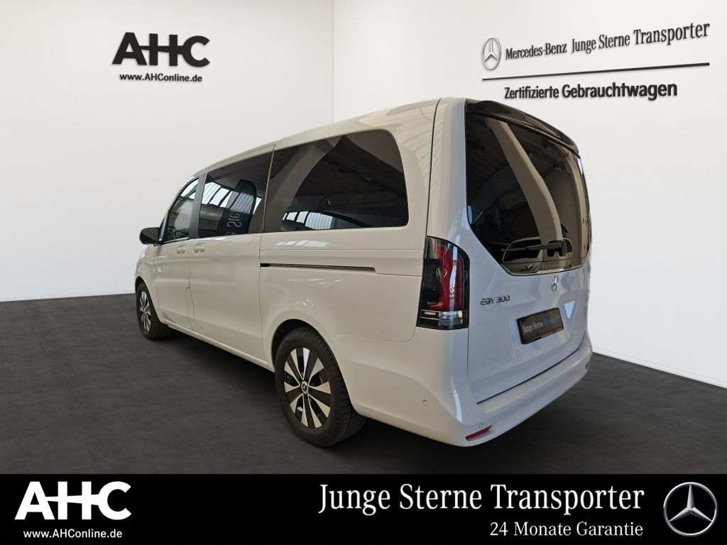 Fahrzeugabbildung Mercedes-Benz EQV 300 lang 7 Sitze Tisch LED EASY-PACK RFK