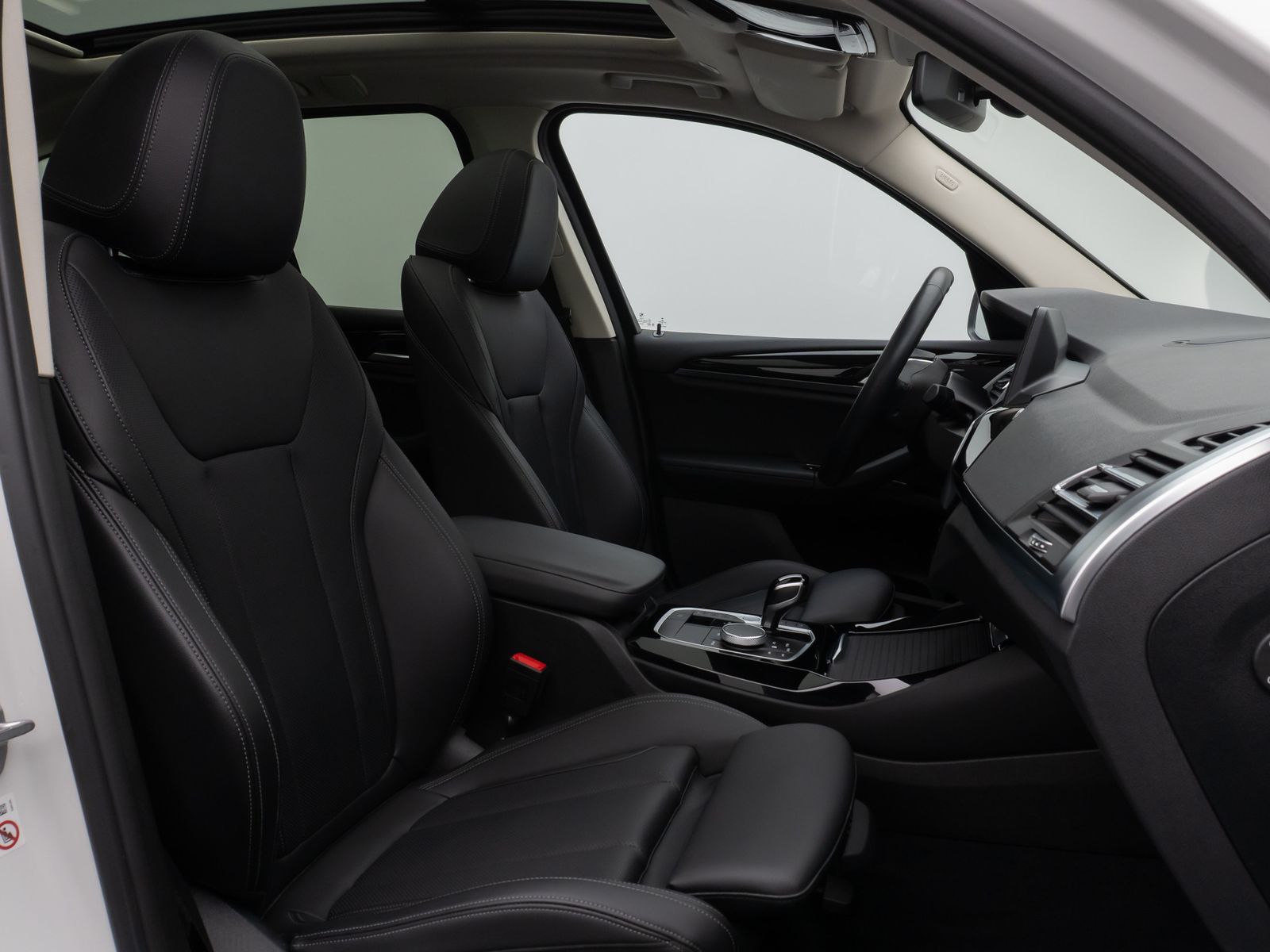 Fahrzeugabbildung BMW X3 xD20i Panorama Kamera DAB Leder Sport 18Zoll