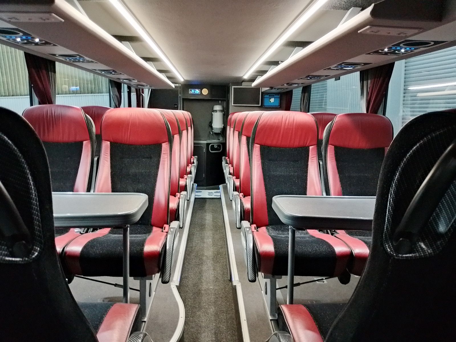 VANHOOL  2018 - Image 20 of 50