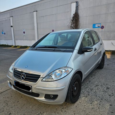 Mercedes-Benz A 150 *TÜV NEU*KLIMA*SHZ*SCHIEBEDACH*ALLWETTER