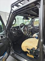 Jeep Wrangler 2.0 4xe Unlimited Sahara Automatik ... - Jeep Wrangler X mit Hybrid-Antrieb (Benzin/Elektro)