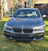 BMW 740e iPerformance - M Paket - BMW 740: 740i