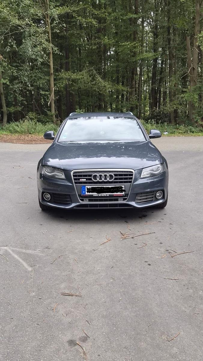 Audi A4 2009 — rear view