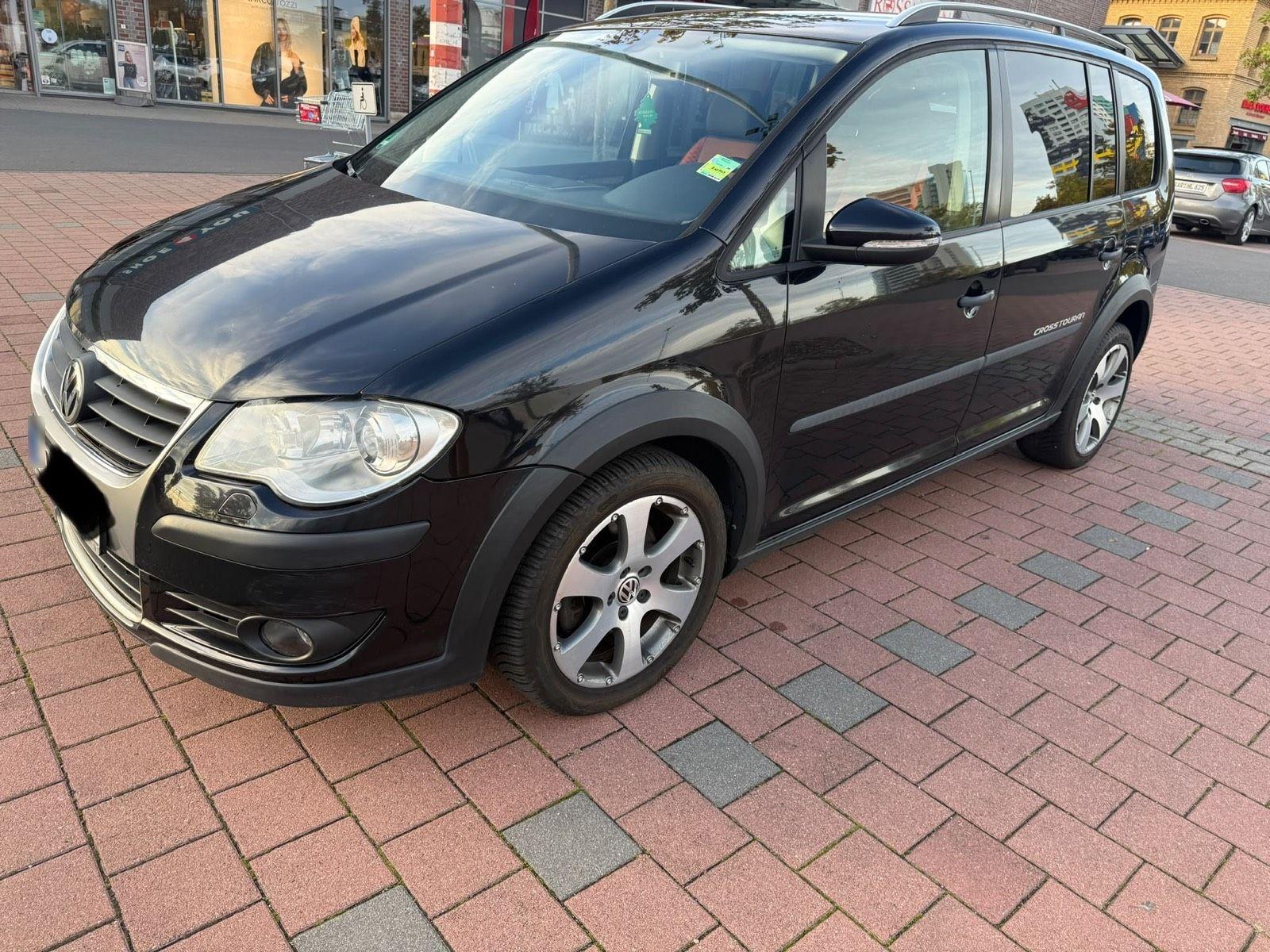 Volkswagen Touran 2010 — photo 7