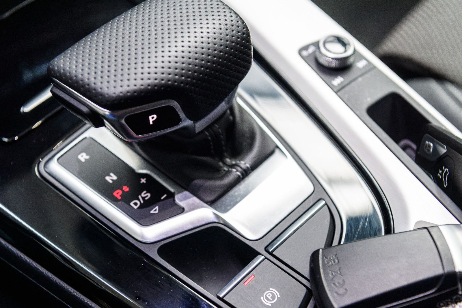 Fahrzeugabbildung Audi A4 Avant 40 TDI quattro advanced + Kamera +