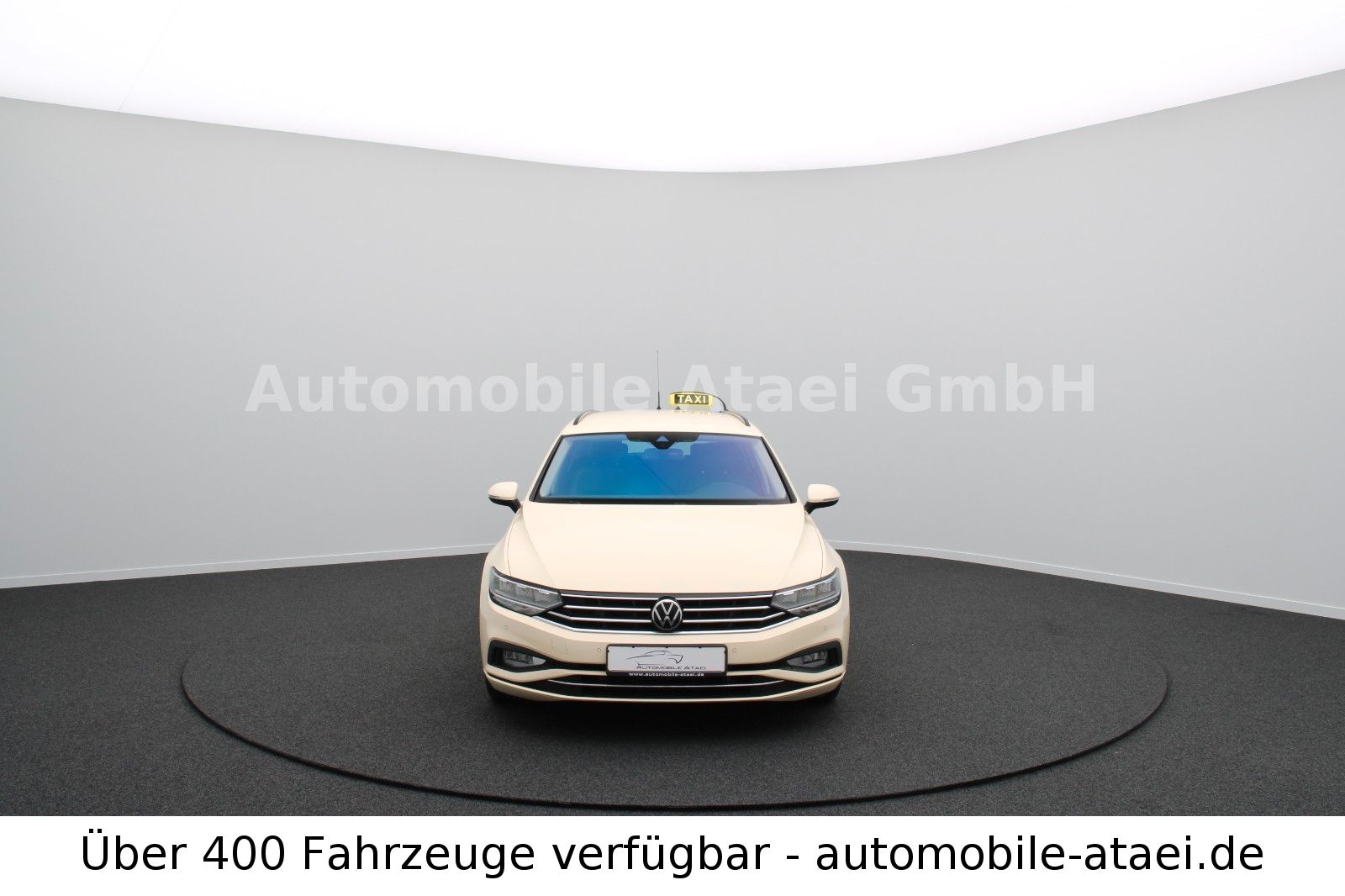 Fahrzeugabbildung Volkswagen Passat Variant Business *Taxi* TAXAMETER (7908)