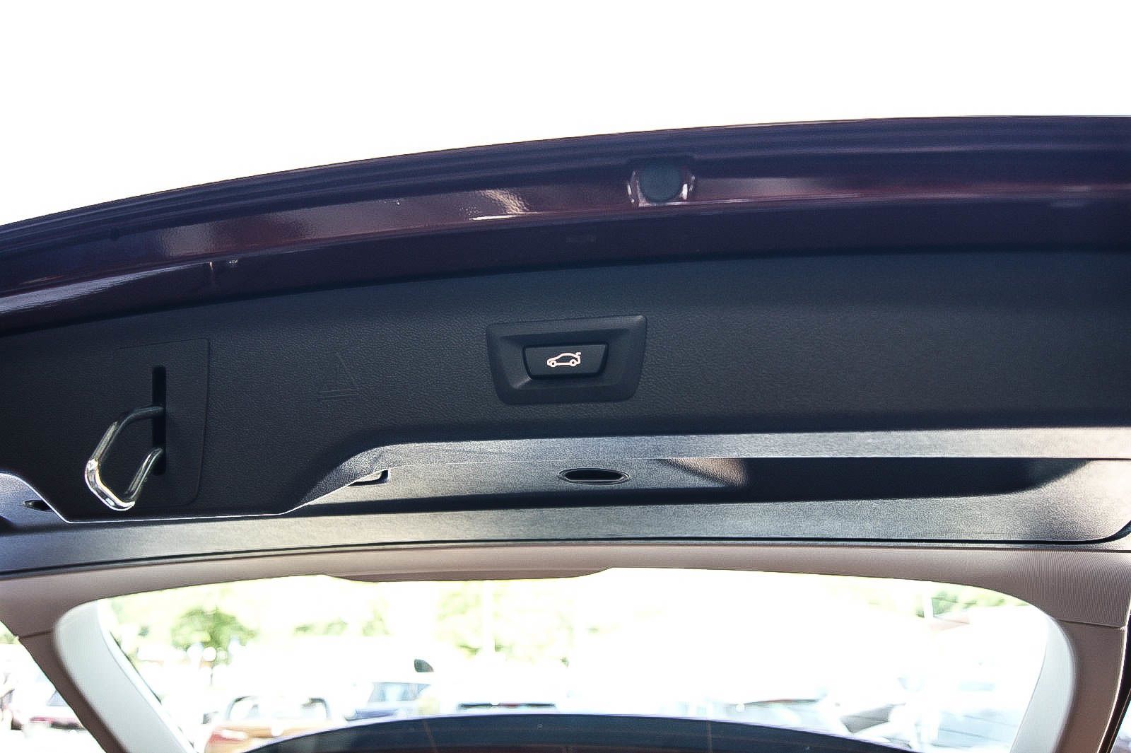 Fahrzeugabbildung BMW 530 d Touring H&K SOUND PANORAMA AVENTURINROT 3