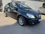 Mercedes-Benz B 150 - schwarze Mercedes-Benz B 150