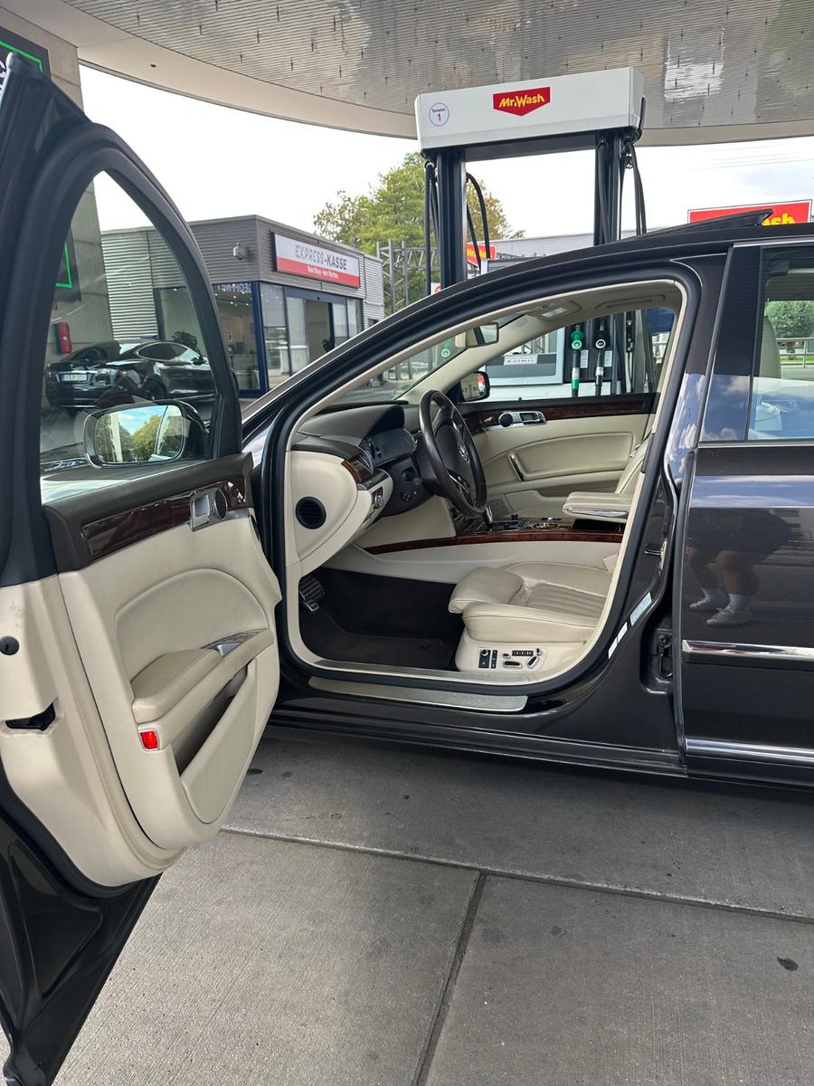 Volkswagen Phaeton 3.0 V6 TDI lang 4MOT. Tiptronic 4-Si...
