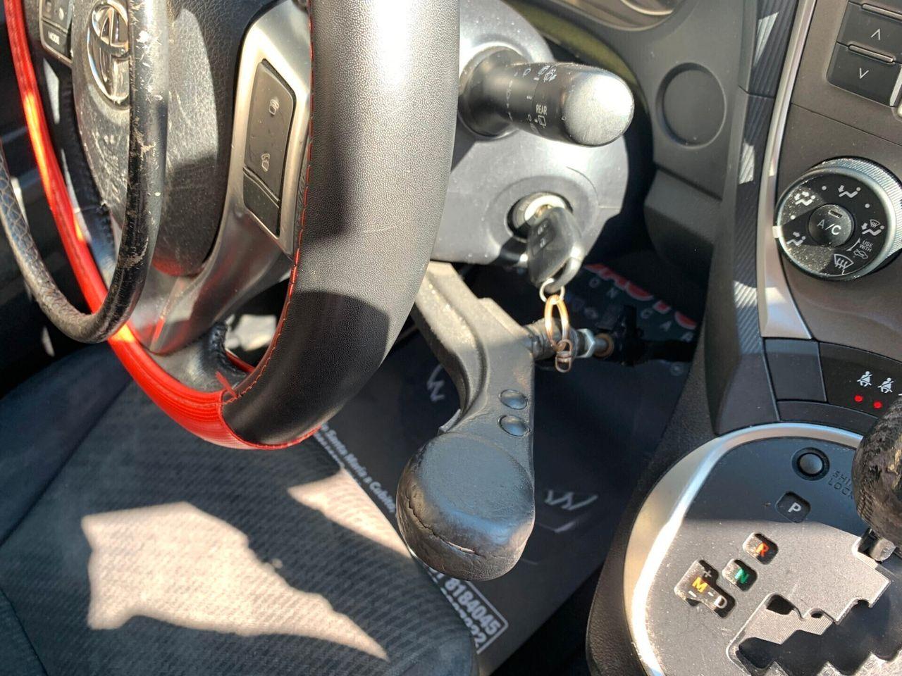Toyota Verso-S 2011 — photo 14